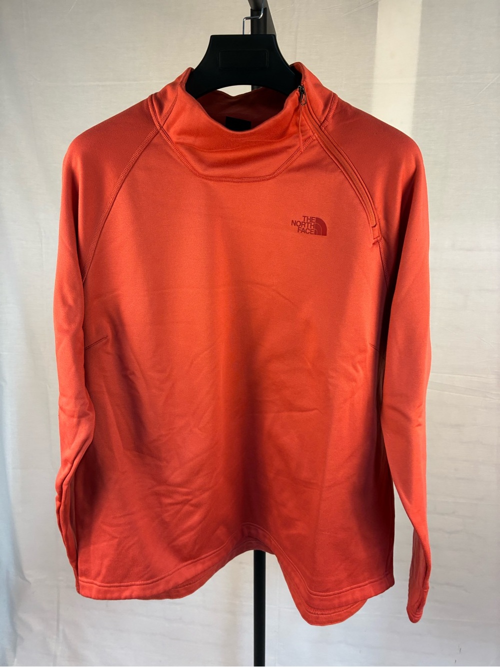 The North Face Canyonlands 1/4 Zip Asymmetric Pullover in Red XXL
